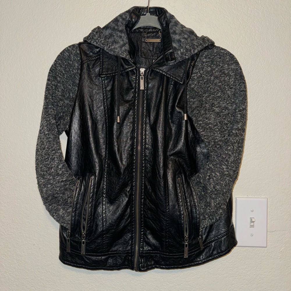 Women’s hooded jacket